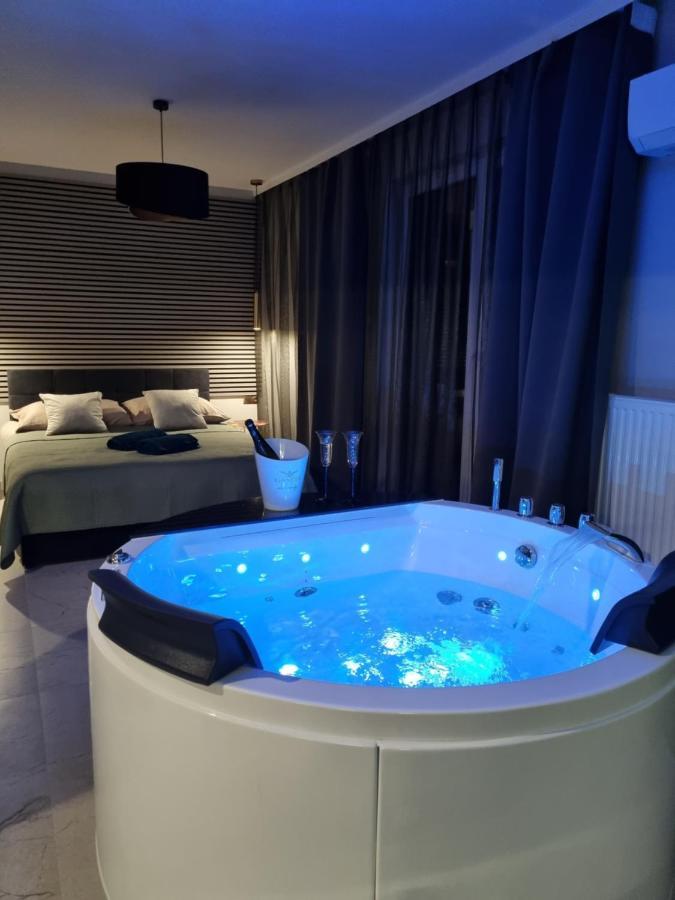 Apartament Jacuzzi Krakau Buitenkant foto