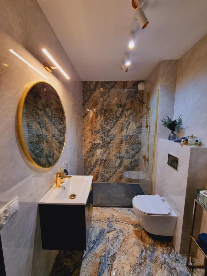 Apartament Jacuzzi Krakau Buitenkant foto