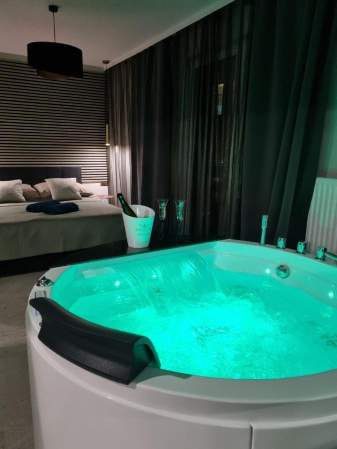 Apartament Jacuzzi Krakau Buitenkant foto